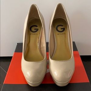 Women’s G by Guess Vianna natural size 6 new